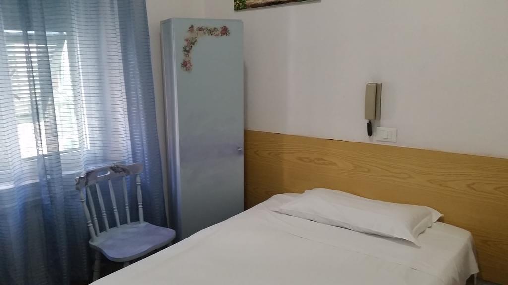 Hotel Guesthouse Massena Genua Exteriör bild